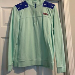 Vineyard vines pull over